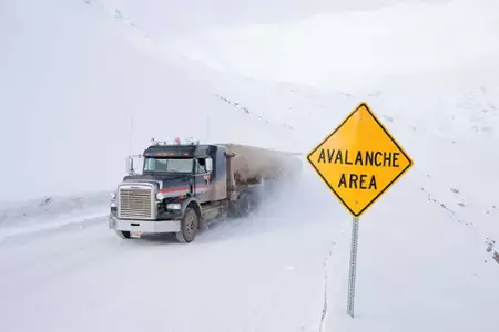 Ice Road Truckers - galeria zdjęć - filmweb