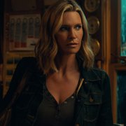 Natasha Henstridge w W głębinach