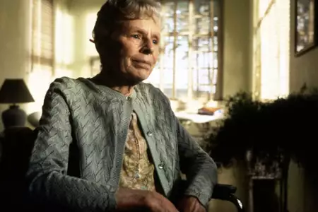 Sypiając z wrogiem - galeria zdjęć - filmweb