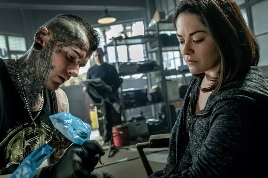 Zdążyć przed zmrokiem - galeria zdjęć - filmweb