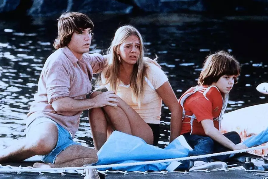 Szczęki 2 - galeria zdjęć - filmweb