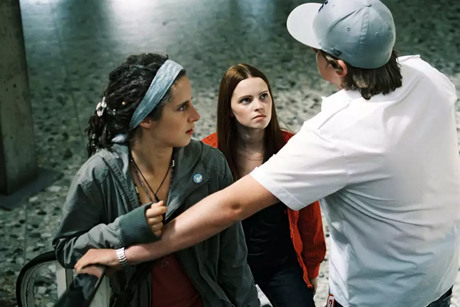 Fala - galeria zdjęć - filmweb
