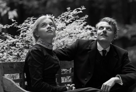 Recenzja Milcząca przyjaci&oacute;łka