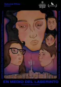 Plakat filmu En medio del laberinto