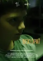 plakat filmu Neklopať 