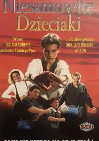 Plakat filmu Niesamowite dzieciaki