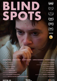 Plakat filmu Poza polem widzenia