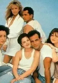Plakat serialu 2000 Malibu Road