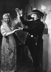 Plakat filmu Han, hun og Hamlet