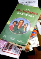 plakat filmu The Bad Mother's Handbook