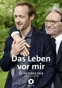 Plakat filmu Życie przede mną