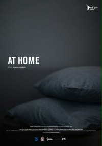 plakat filmu W domu