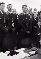 plakat serialu Garda ar L&aacute;r
