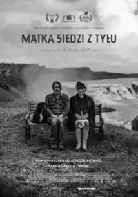 Plakat filmu Matka siedzi z tyłu