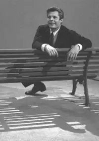 Plakat filmu Marcello Mastroianni. Dyskretny urok normalności