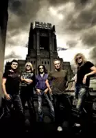 plakat filmu Def Leppard. Bez zahamowań