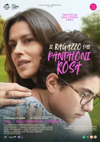 Chłopiec w różowych spodniach