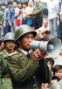 Plakat filmu Tiananmen - 20 lat później