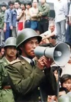 plakat filmu Tiananmen - 20 lat później