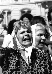 Plakat filmu Las Madres de la Plaza de Mayo
