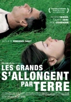 plakat filmu Les Grands s'allongent par terre