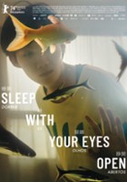 plakat filmu Śpiąc z otwartymi oczami