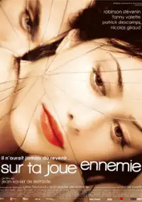 Plakat filmu Sur ta joue ennemie