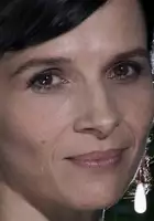 plakat filmu Juliette Binoche. Prosto w oczy