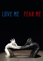 plakat filmu Kochaj mnie i bój się