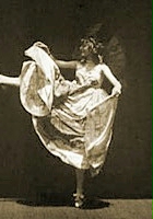 plakat filmu Annabelle Butterfly Dance