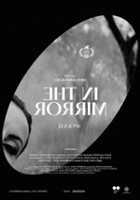 plakat filmu W lustrze