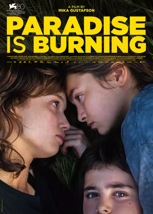 plakat filmu Raj w płomieniach
