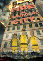 plakat filmu Pożar w tekturowym mieście