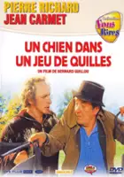 Tatiana Vialle / Un chien dans un jeu de quilles