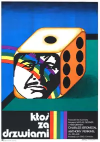 Plakat filmu Ktoś za drzwiami