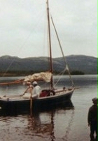 plakat filmu Zobaczyć łódź kołyszącą się na falach
