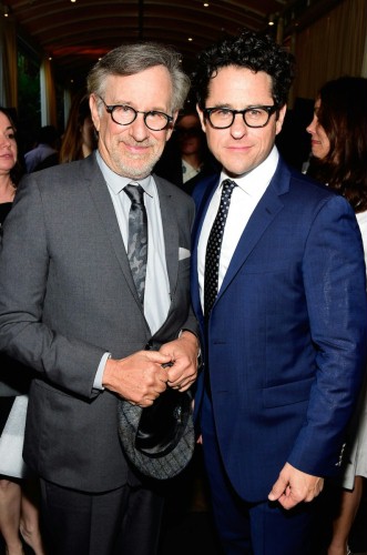 Spielberg, Jackson i J.J. Abrams wspierają kino domowe