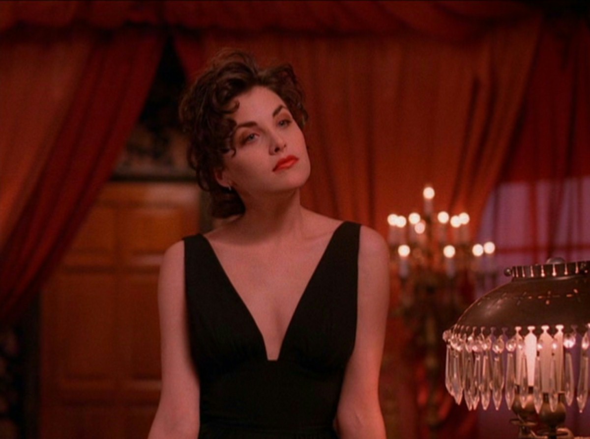 Audrey Horne wr&oacute;ci do Twin Peaks