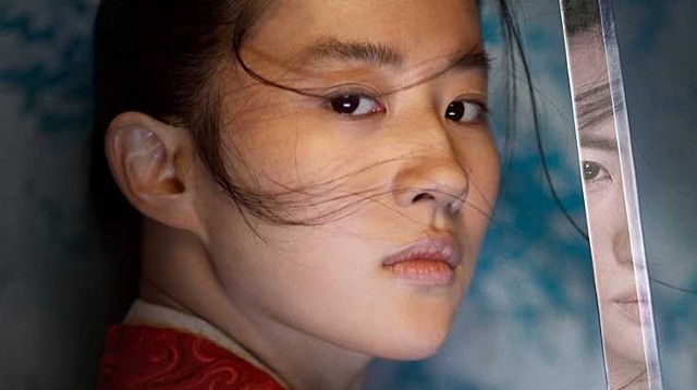 FOTO: Plakaty z bohaterami nowej "Mulan"