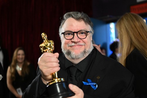 Del Toro szykuje nowy film. Garfield, Isaac, Goth w obsadzie?