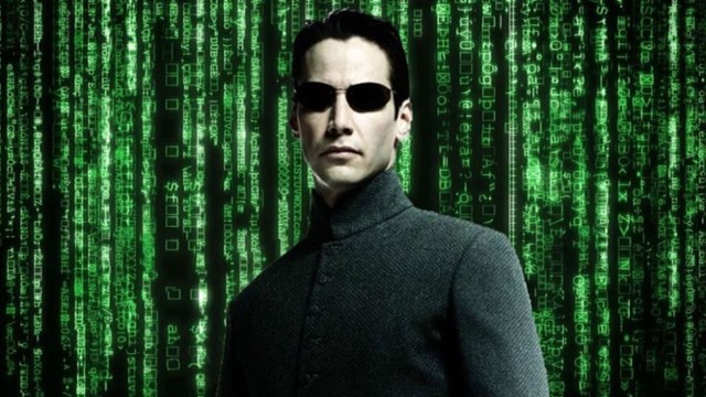 "Matrix 5" w drodze! Lana Wachowski na pokładzie. Kto reżyseruje?