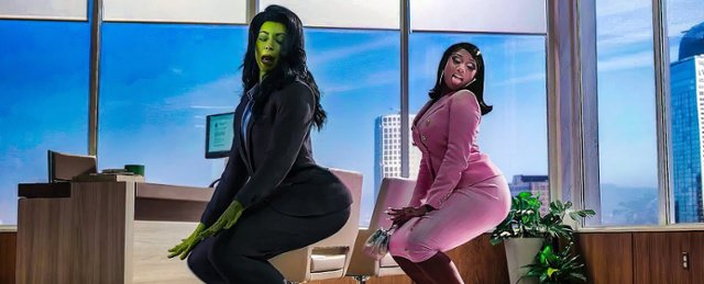 Gwiazda "She-Hulk" wspomina twerkowanie z Megan Thee Stallion....