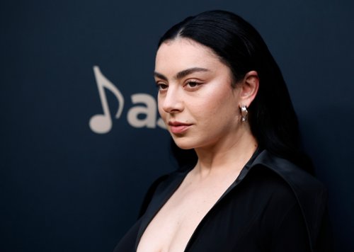 Charli XCX w "I Want Your Sex"! Na ekranie seks, obsesje, zdrady...
