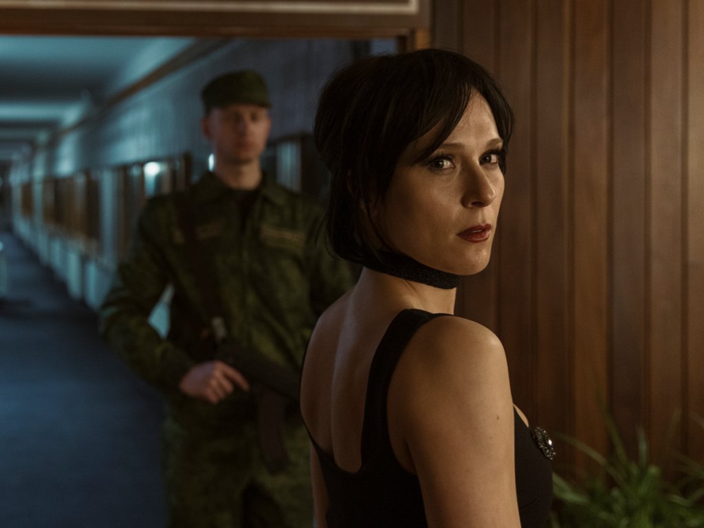 RECENZJA serialu "Przesmyk" Jana P. Matuszyńskiego: Góra górą! A co dołem?