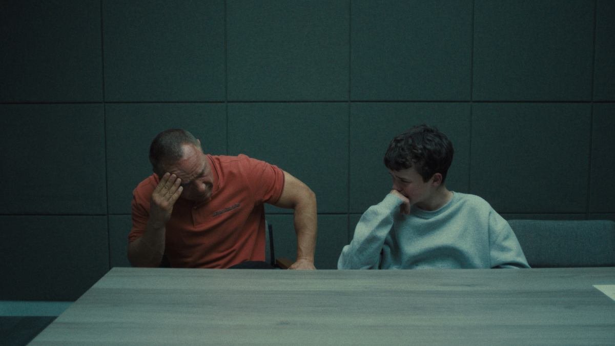 "Dojrzewanie": Wiemy, kto zabił. Ale dlaczego? Recenzja serialu | Netflix