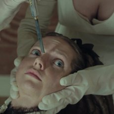 OFF CAMERA 2025: Przemoc i brzydota. Recenzujemy filmy "Utrata r&oacute;wnowagi" i "Brzydka siostra"