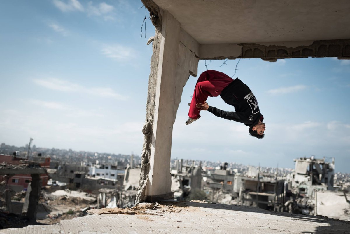 MDAG 2025: Oszukać grawitację, być głupim nastolatkiem. Recenzja "Yalla parkour"