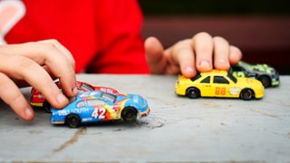 Kultowe auta pędzą na wielki ekran. Za sterami reżyser wielkiego hitu