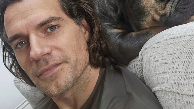 Henry Cavill wraca do formy po kontuzji na planie...