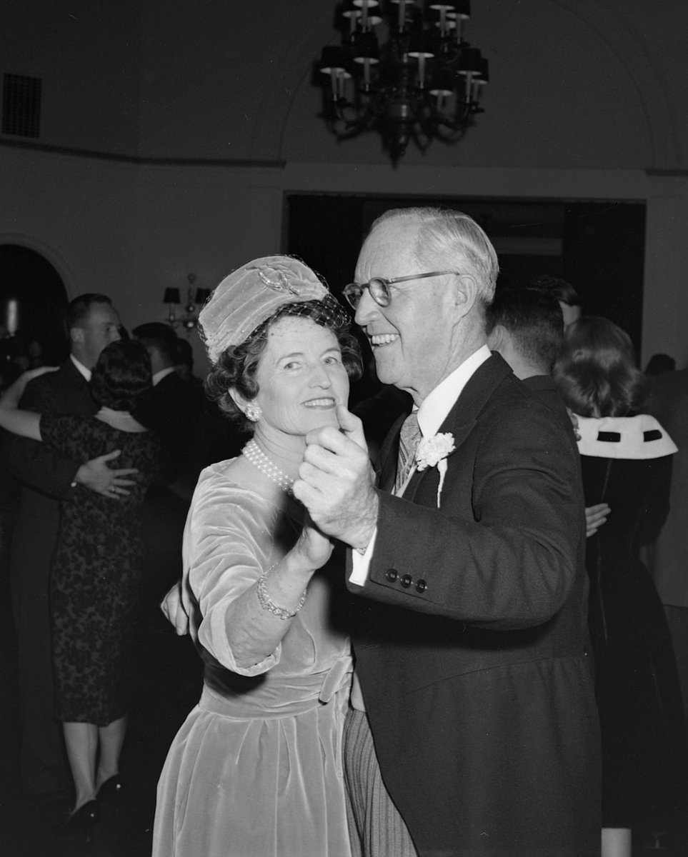 Michael Fassbender legendarnym politykiem. Amerykańskie "The Crown"?